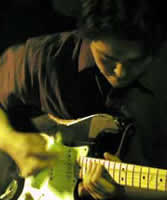 R{ (guitar) 